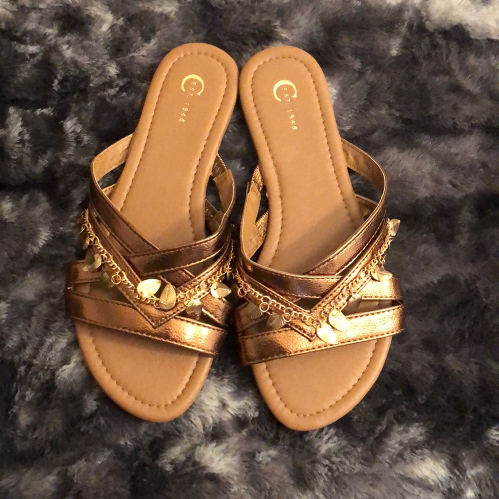 Gold Leaf sandals💕